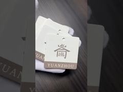 Kennzeichnen und identifizieren Sie Ihre Produkte sicher mit individuellen Kleideranhängern