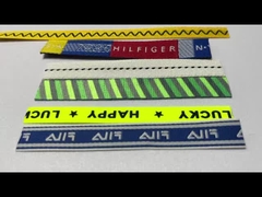 Werten Sie Ihre Produkte mit individuellen Bekleidungsetiketten, Breitwebtechniken und gestickten Etiketten auf