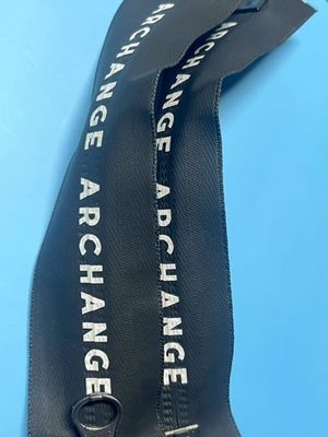 Umweltfreundliche schwarze Stoffseile mit Reißverschluss