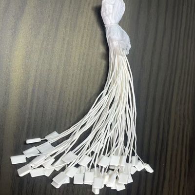 Individualisierte Hang Loop-Plastik-Tag-Befestigungen für Modeartikel und Gepäckzubehör Kleidungstag-Befestigungen