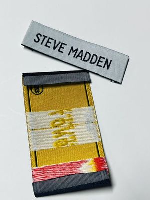 Ultraschallgeschnitten Broderierte Gewebte Bekleidungsetiketten Bekleidungsetiketten Custom