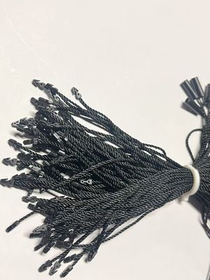 Universelle schwarze Hangtag-Streifenbefestigungen Logo-freies zylindrisches Drei-Streifen-Nylon-Seil