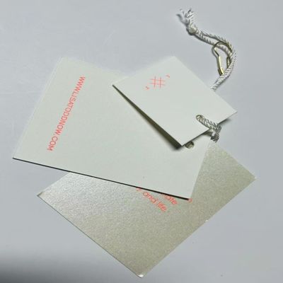 Vollfarbige Nachhaltige Papierbekleidung Jacke Hang Tag Custom